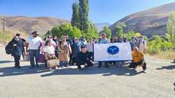 اردوی کوهگشت کارکنان بیمارستان شریعتی در روستای شهرستانک برگزار شد