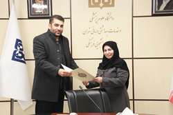 تحویل احکام اعضای جدید کمیته ناظر و موافقت با فعالیت یازده نشریه دانشجویی در دانشگاه علوم پزشکی تهران