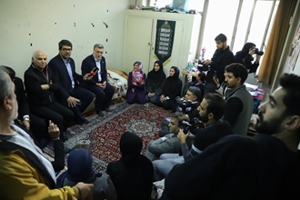 بازدید وزیر بهداشت از خوابگاه‌های کوی دانشگاه علوم پزشکی تهران با هدف ارتقای رفاه دانشجویان