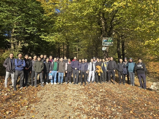 ماجراجویی دانشجویی در دل جنگل های هیرکانی مرداب هسل 