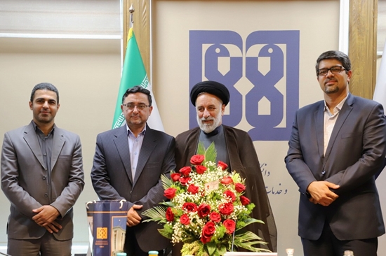 تاکید بر تقویت ارتباط با دانشجویان و اجرای برنامه‌های فرهنگی نوآورانه 