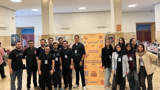 برگزاری بازارچه خیریه کانون مهر با استقبال چشمگیر دانشجویان 
