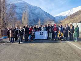 کوهگشت پاییزی کارکنان بیمارستان یاس در دامنه های شهرستانک