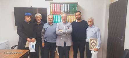 تقدیر دکتر سید رضا حسینی سده از کارکنان واحد نقلیه معاونت فرهنگی و دانشجویی