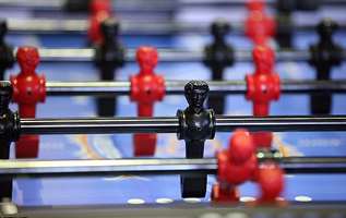 درخشش و قهرمانی مرکز تحقیقات غدد در مسابقات فوتبال رومیزی هفته تربیت بدنی 