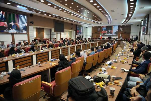 آیین تقدیر از دستیاران تخصصی و فوق تخصصی نمونه دانشگاه و مدیران گروه های آموزشی