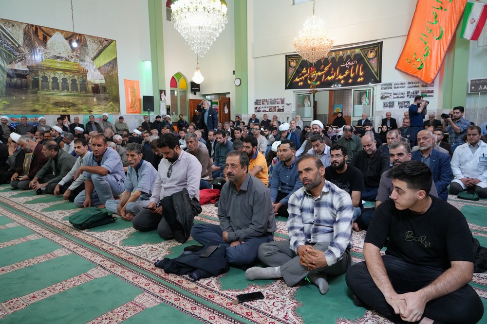 برگزاری مراسم بعثت خون به مناسبت اربعین رهبر شهید انقلاب اسلامی در دانشگاه علوم پزشکی تهران